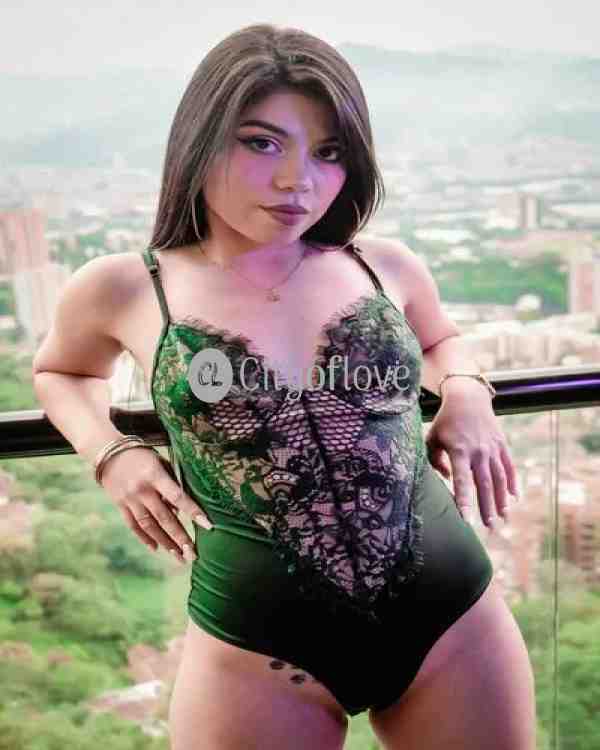 Top Class Housewife Lady Provide Awesome Service in Mumbai