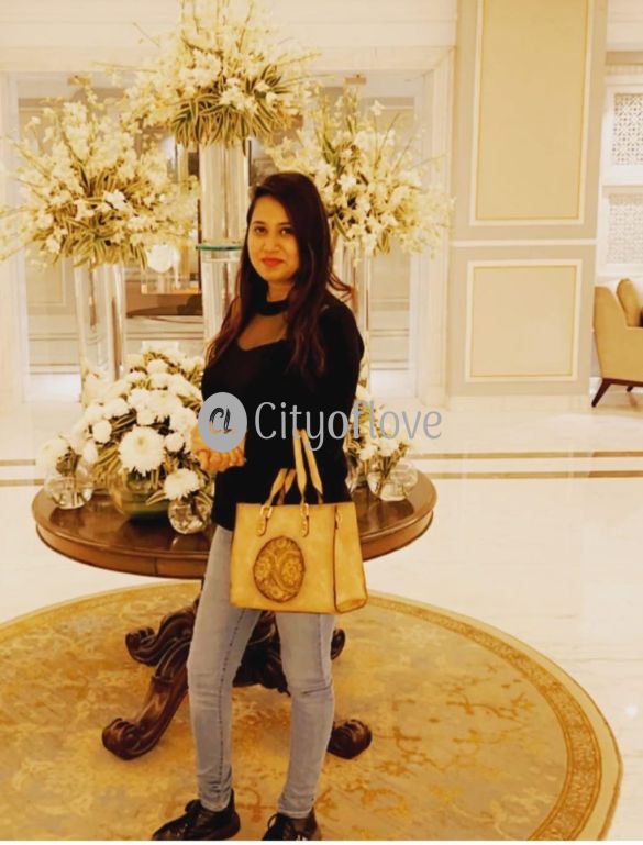 Well educated and good looking High professional model call girl available here 